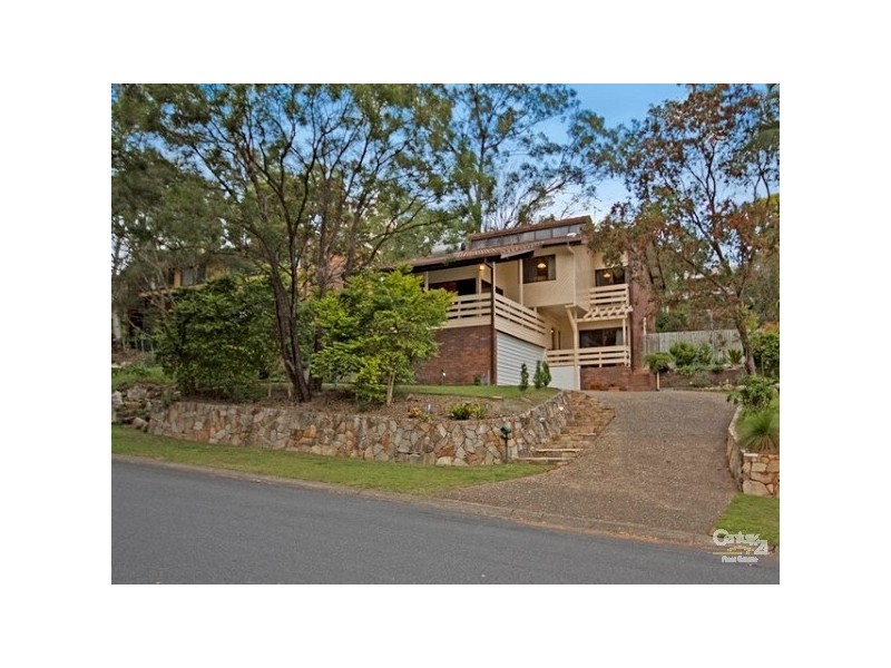 10 Marmindie Street, Chapel Hill QLD 4069