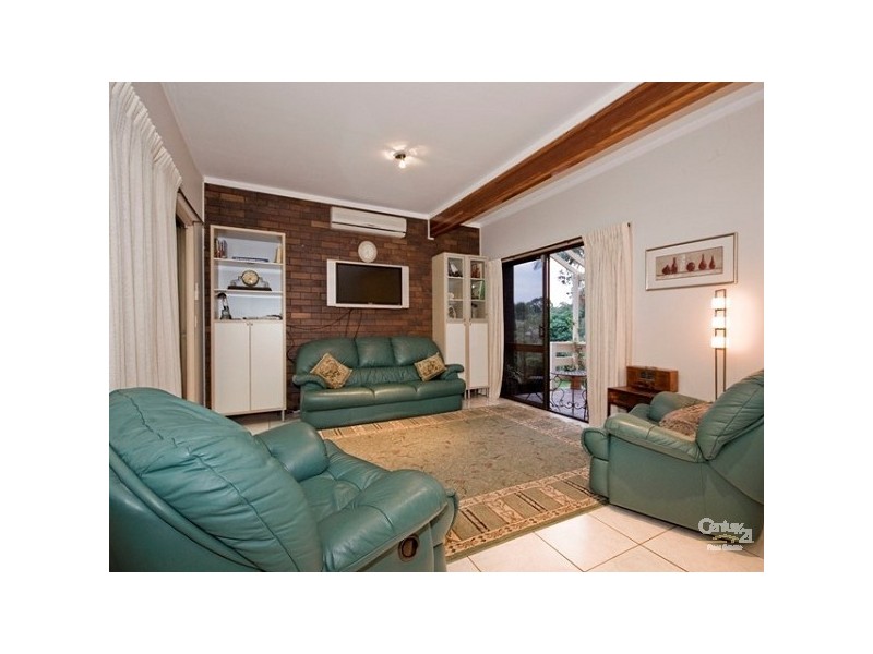 10 Marmindie Street, Chapel Hill QLD 4069