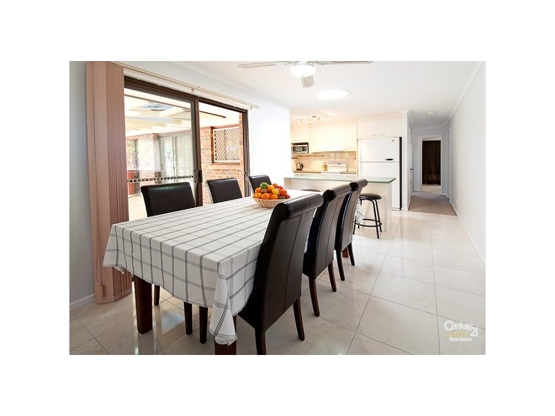 24 Macfarlane Street, Riverhills QLD 4074