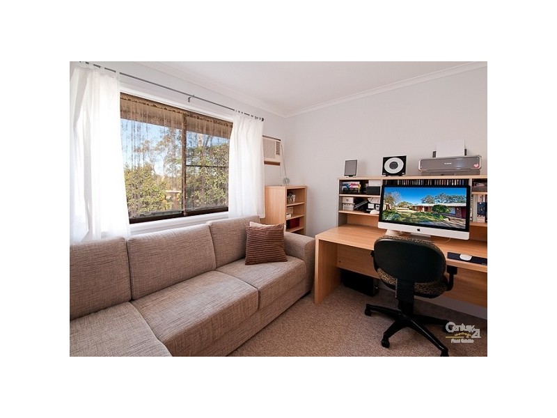 24 Macfarlane Street, Riverhills QLD 4074