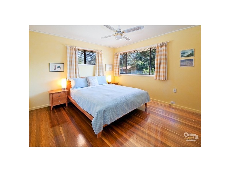 2 Caber Street, Kenmore QLD 4069