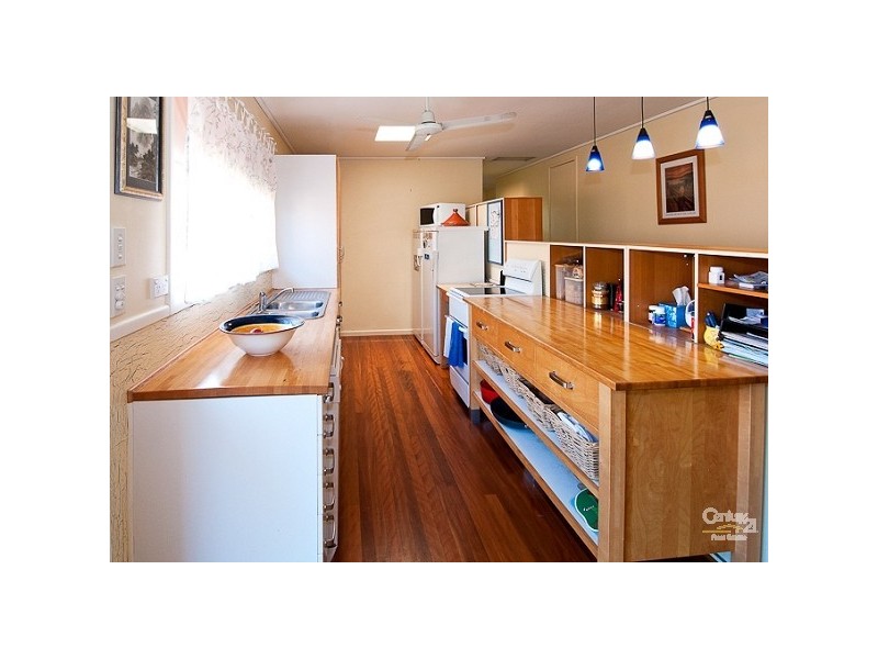 2 Caber Street, Kenmore QLD 4069