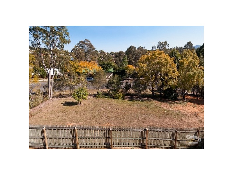 77 Parasol Street, Bellbowrie QLD 4070