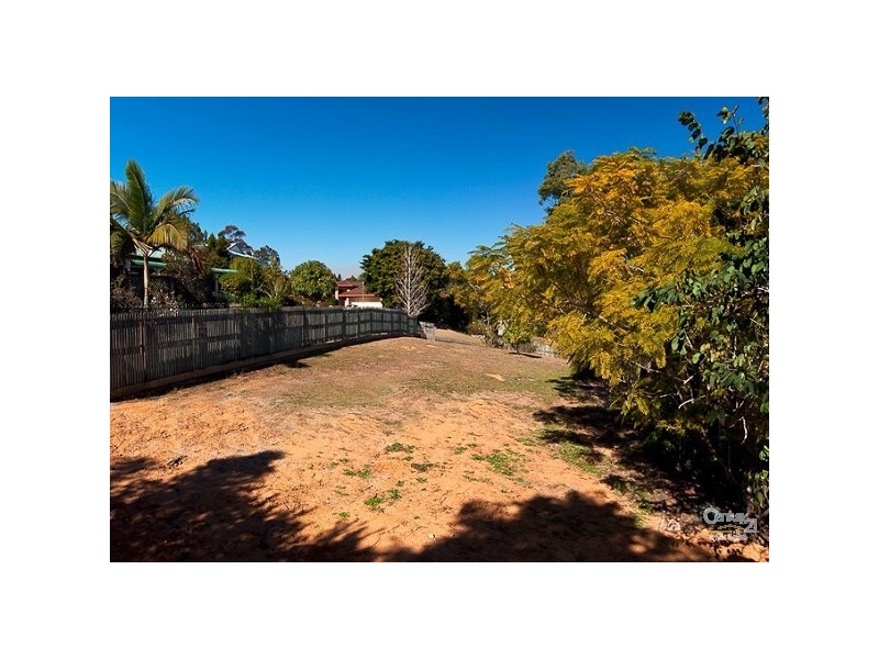 77 Parasol Street, Bellbowrie QLD 4070