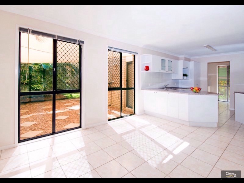 10 Creswick Place, Bellbowrie QLD 4070