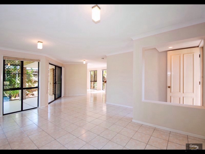 10 Creswick Place, Bellbowrie QLD 4070