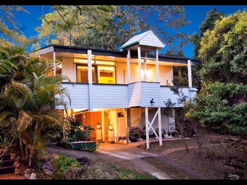 13 Tarbet Street, Kenmore QLD 4069