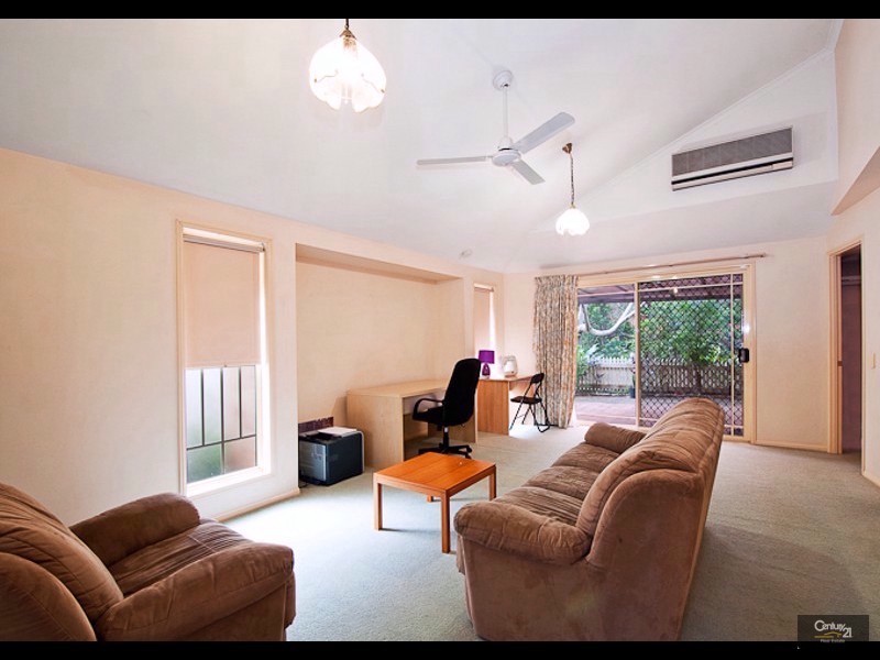 13/19 Merlin Terrace, Kenmore QLD 4069