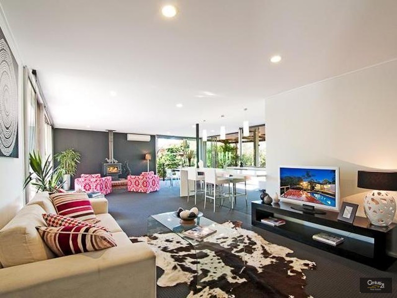 57 Woodfield Road, Pullenvale QLD 4069