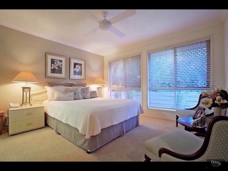 4/60 Gubberley Street, Kenmore QLD 4069