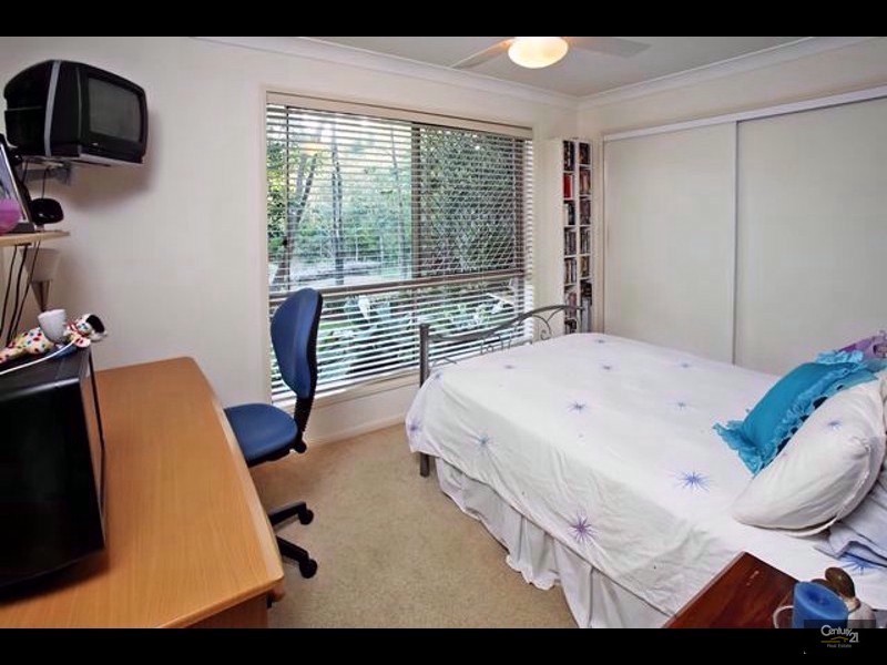 4/60 Gubberley Street, Kenmore QLD 4069