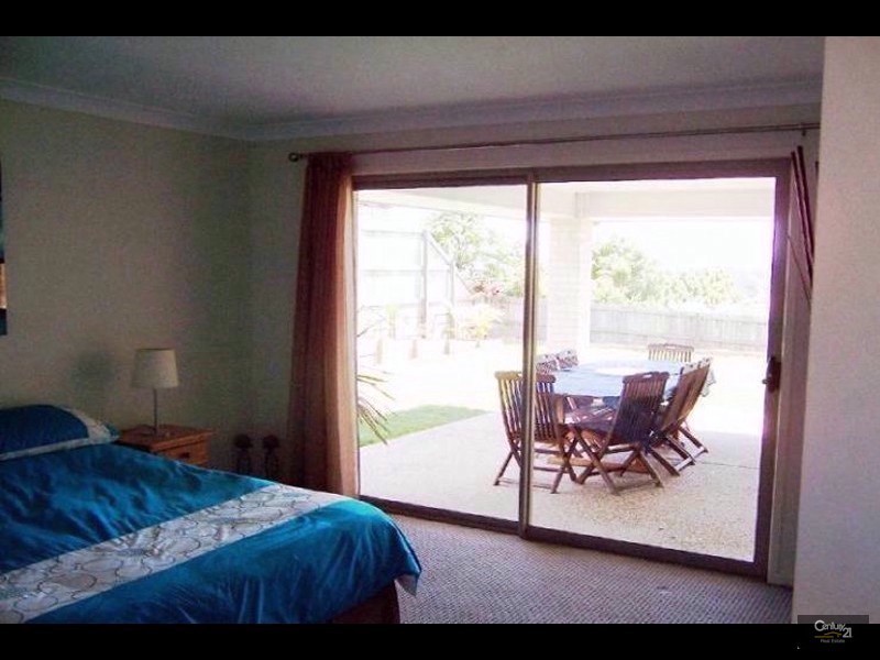 35 Rise Place, Moggill QLD 4070