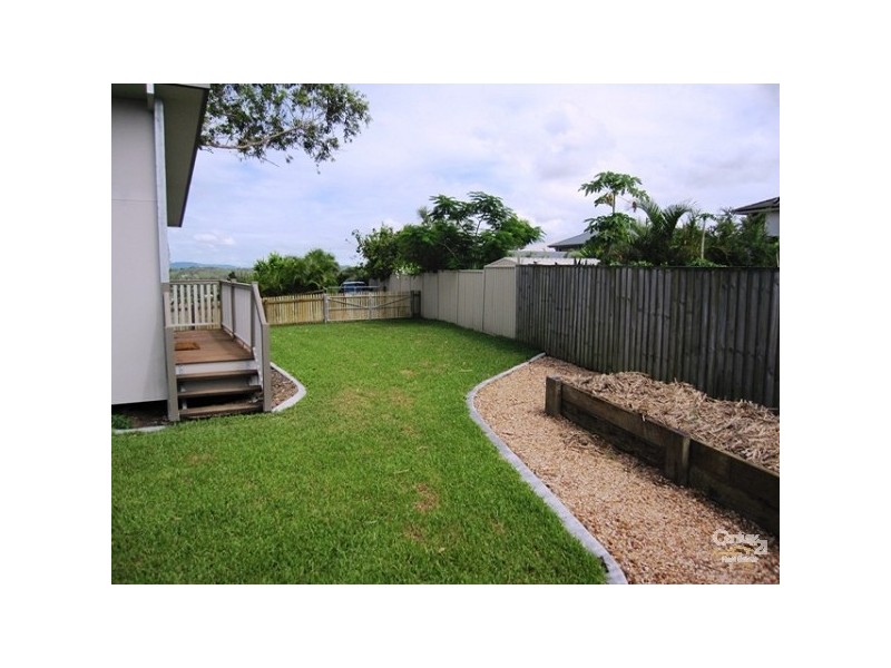 8 Stanaway Place, Bellbowrie QLD 4070