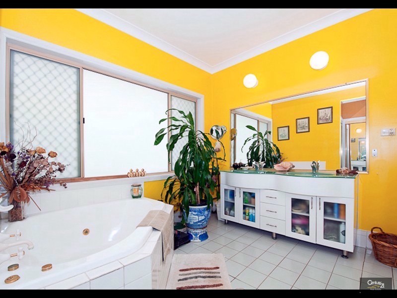 72 Riversleigh Road, Bellbowrie QLD 4070