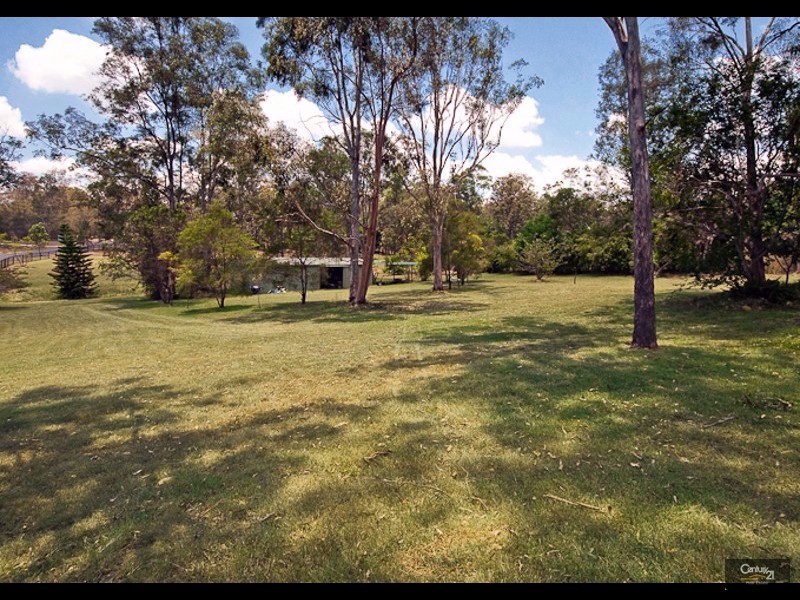 72 Riversleigh Road, Bellbowrie QLD 4070