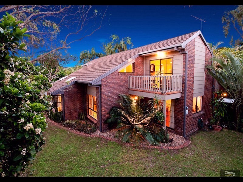 25 Tillbrook Street, Chapel Hill QLD 4069