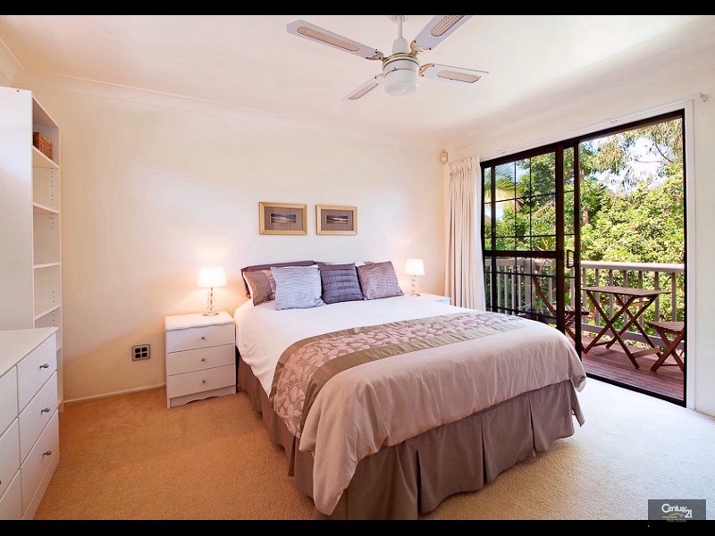 25 Tillbrook Street, Chapel Hill QLD 4069