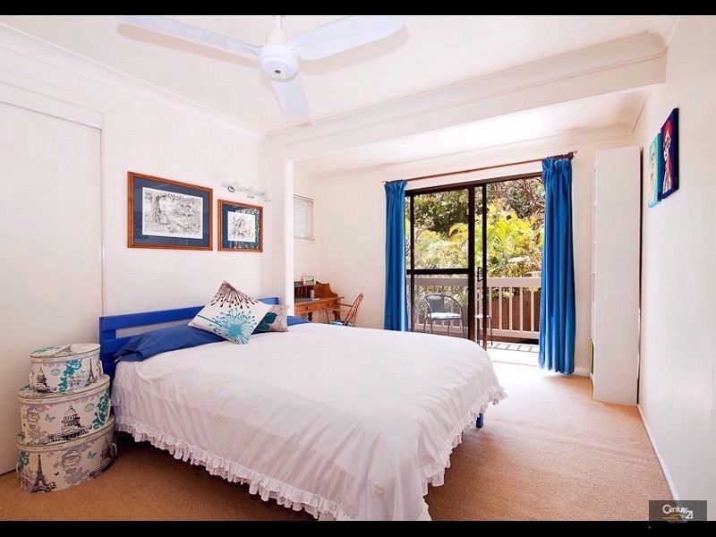 25 Tillbrook Street, Chapel Hill QLD 4069