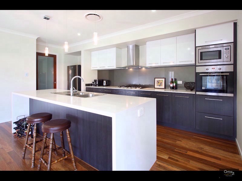 21 Hendos Place, Moggill QLD 4070