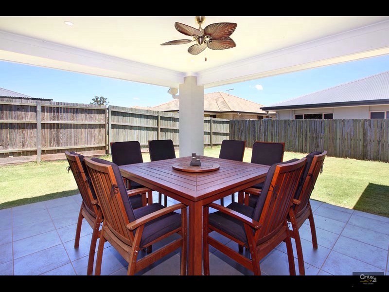 21 Hendos Place, Moggill QLD 4070