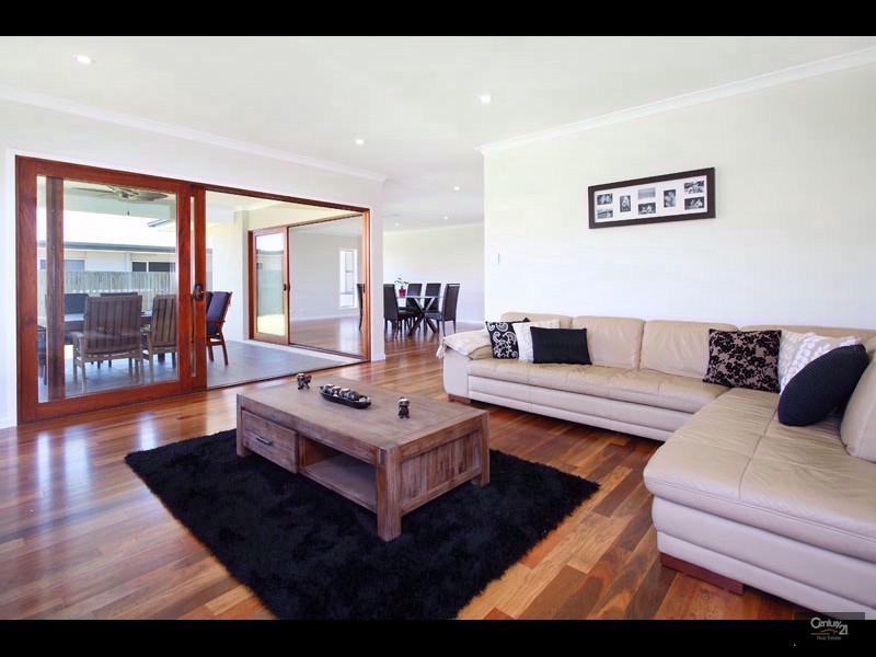 21 Hendos Place, Moggill QLD 4070