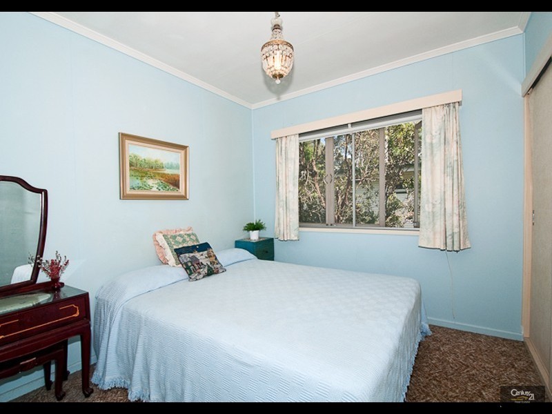 38 Currong Street, Kenmore QLD 4069