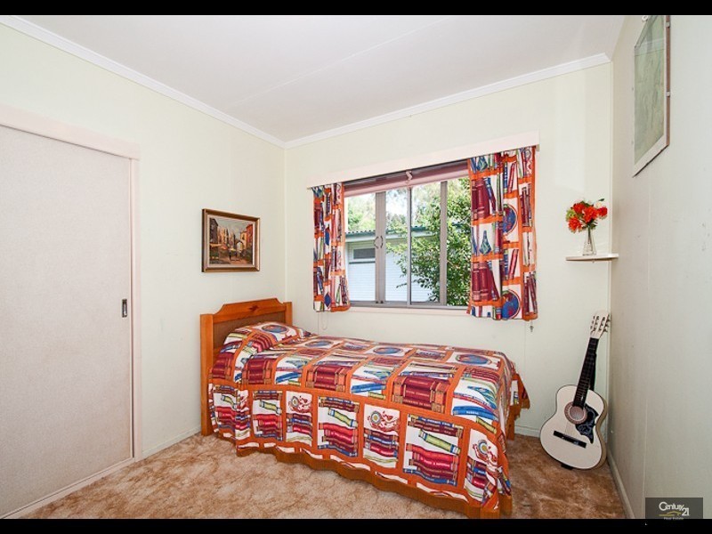 38 Currong Street, Kenmore QLD 4069