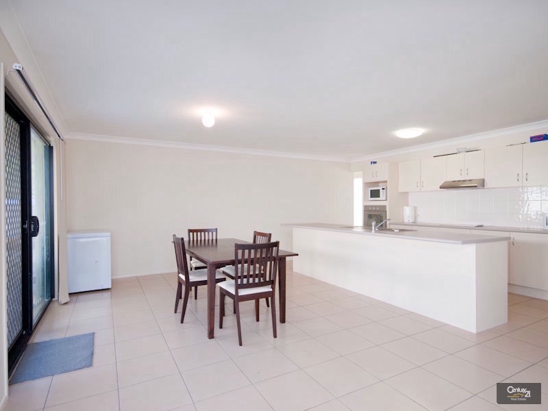 11 Eucalypt Place, Anstead QLD 4070