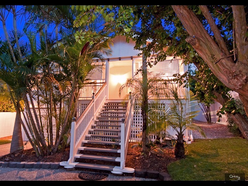 34 Ward Street, Indooroopilly QLD 4068