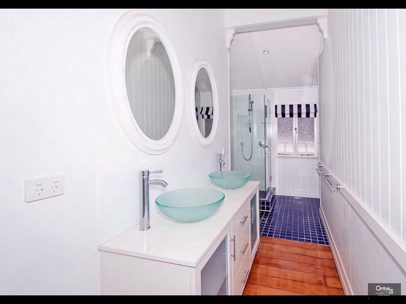 34 Ward Street, Indooroopilly QLD 4068