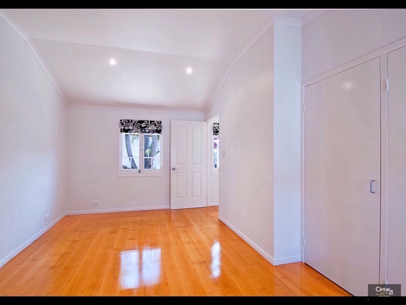 34 Ward Street, Indooroopilly QLD 4068