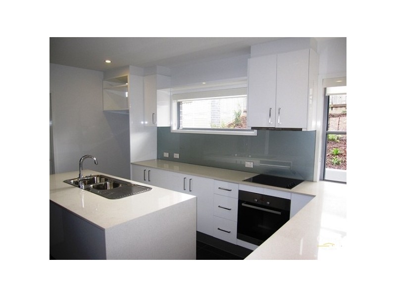 2 Joseph Avenue, Moggill QLD 4070