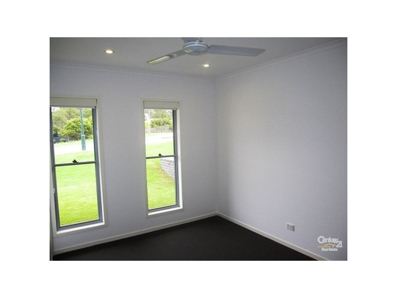 2 Joseph Avenue, Moggill QLD 4070