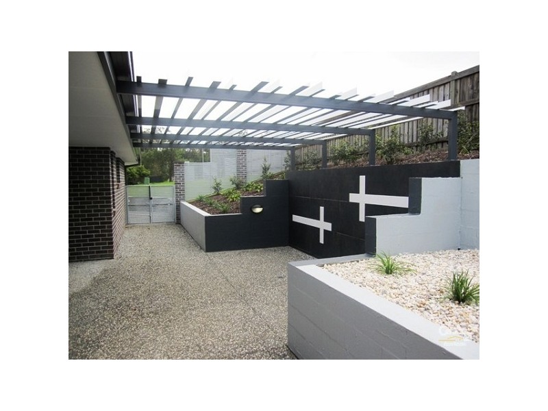 2 Joseph Avenue, Moggill QLD 4070