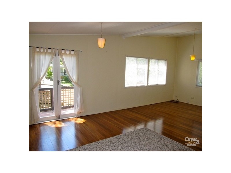 1 Bingham Street, Kenmore QLD 4069