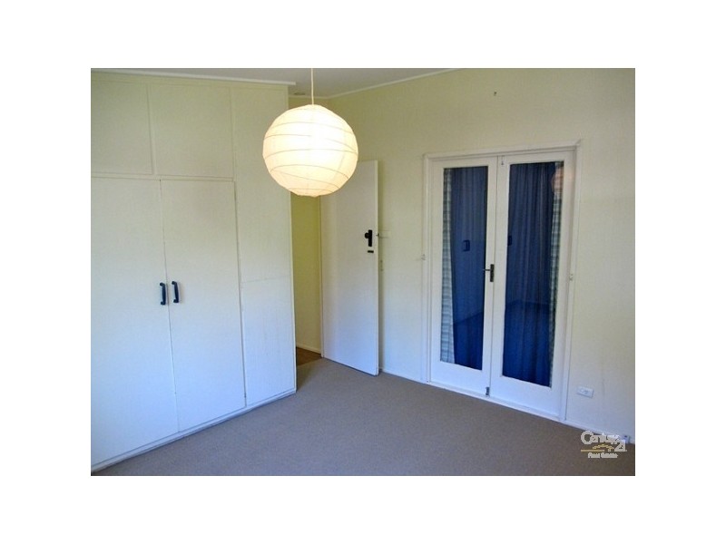 1 Bingham Street, Kenmore QLD 4069