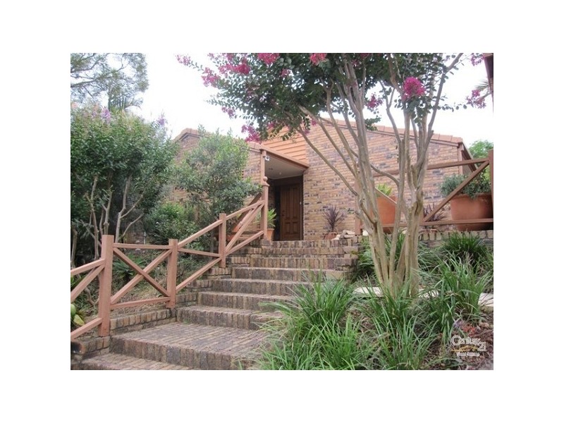 23 Fuelling Street, Chapel Hill QLD 4069