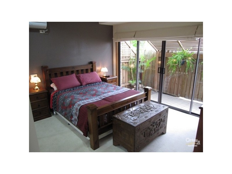 23 Fuelling Street, Chapel Hill QLD 4069