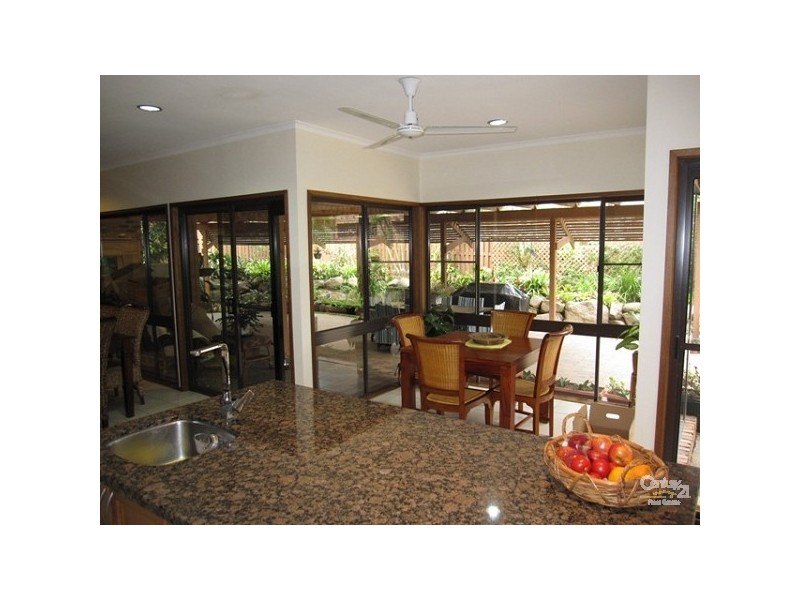 23 Fuelling Street, Chapel Hill QLD 4069