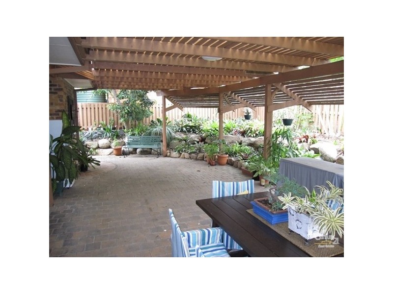 23 Fuelling Street, Chapel Hill QLD 4069