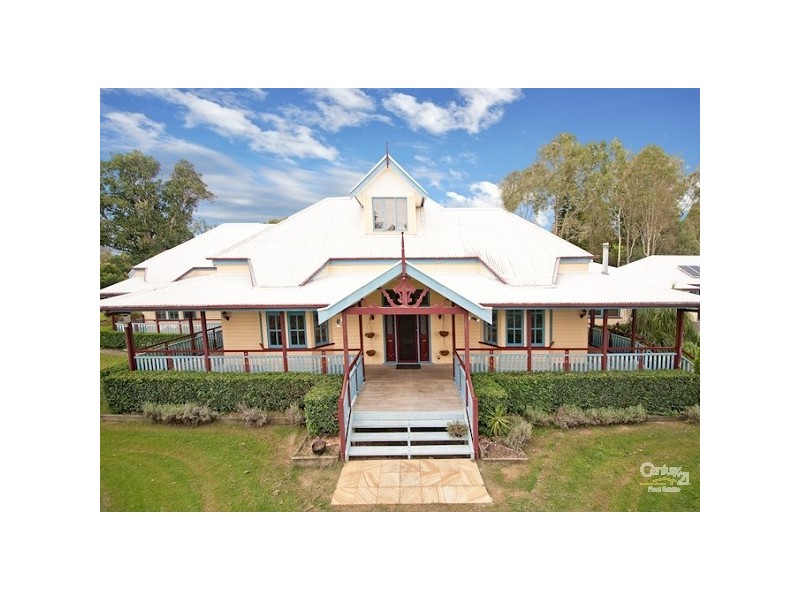 10 Upper Brookfield Road, Brookfield QLD 4069