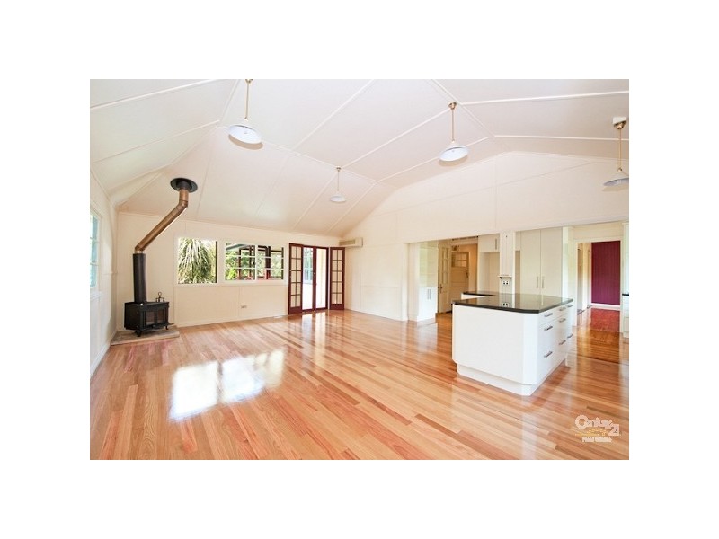 10 Upper Brookfield Road, Brookfield QLD 4069