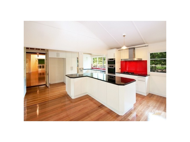 10 Upper Brookfield Road, Brookfield QLD 4069
