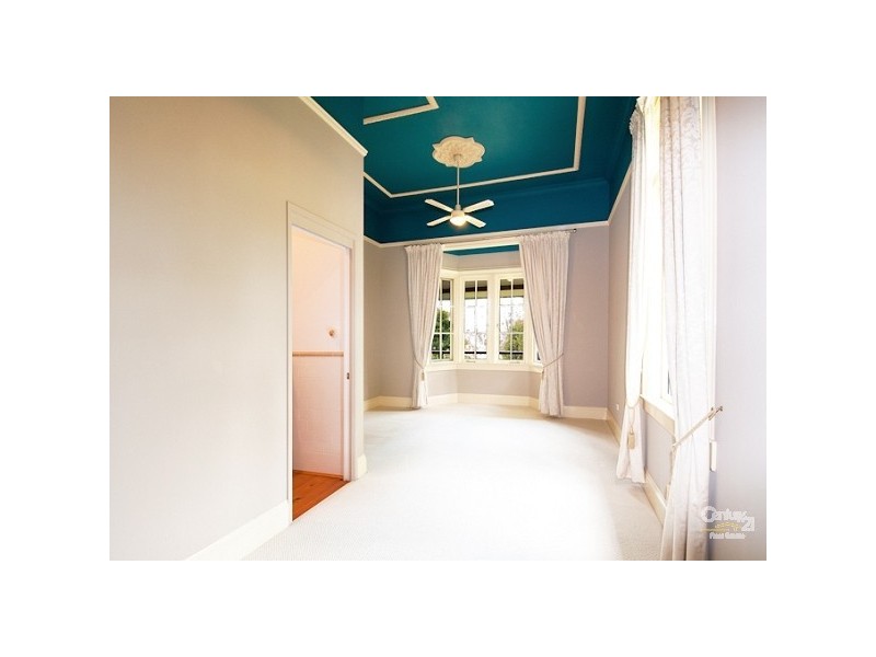 10 Upper Brookfield Road, Brookfield QLD 4069