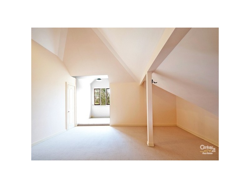 10 Upper Brookfield Road, Brookfield QLD 4069