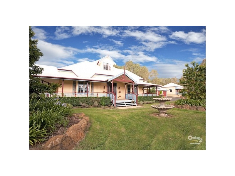 10 Upper Brookfield Road, Brookfield QLD 4069