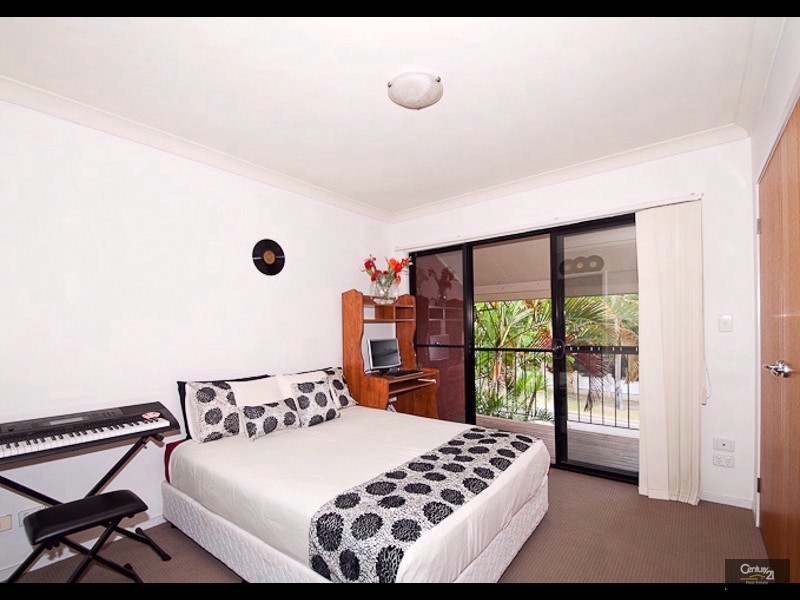 28 Norman Street, Taringa QLD 4068