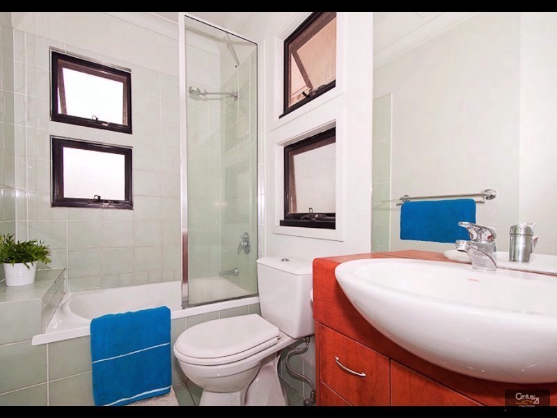 28 Norman Street, Taringa QLD 4068