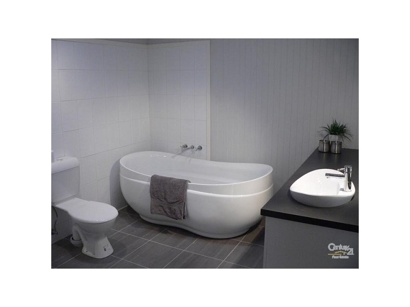 17 Moolingal Street, Jindalee QLD 4074