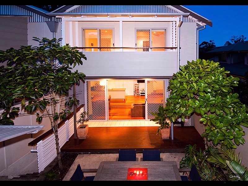 2/87 Sherwood Road, Toowong QLD 4066